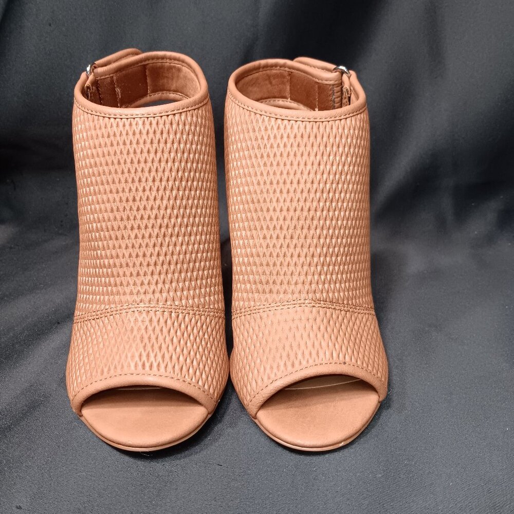 Camel Heel Open Toe Booties Size 6 {Ch} - image 2